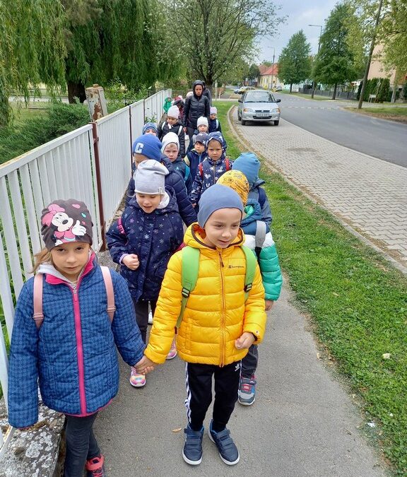 Gyalogtúra a Föld-napja alkalmából