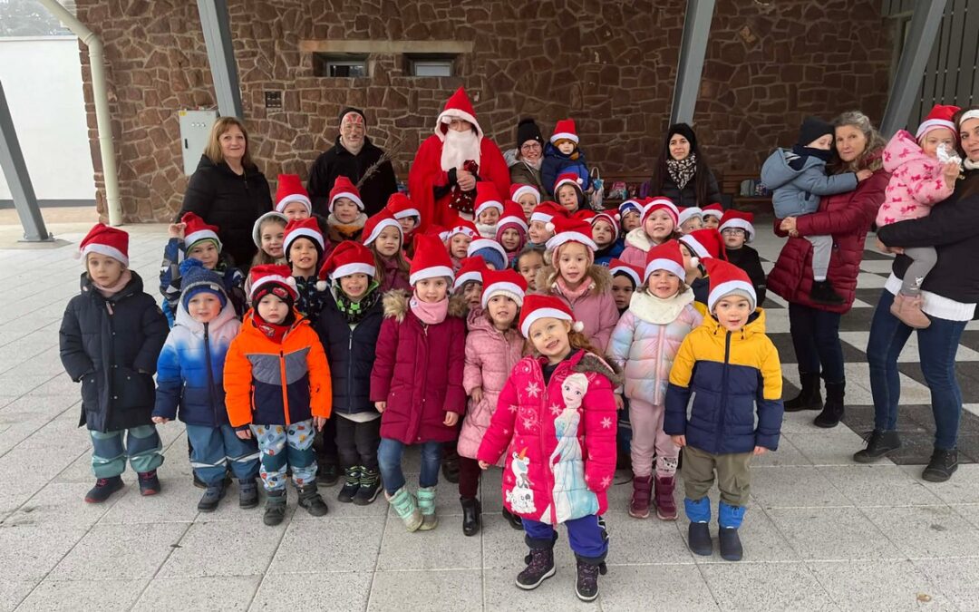 Mikulás a Meseparkban