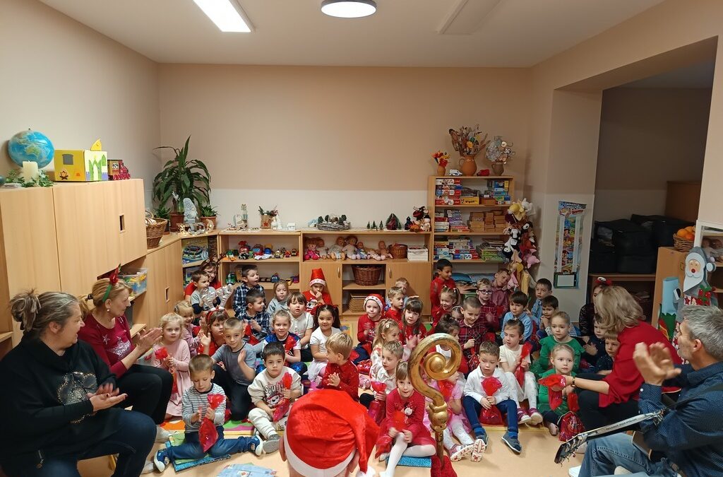 Megérkezett a Mikulás a Gombácska Óvodába…